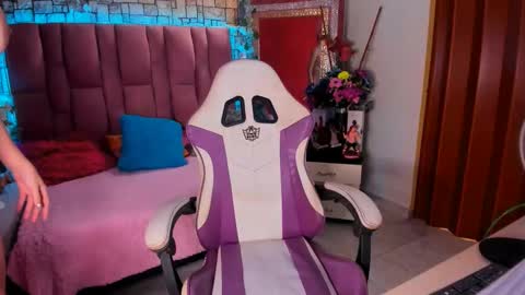Snapshot of bulmasweetyose chatting on February 24, 11:09 pm bulmasweetyose mommy submissive control milf lovense online show from February 24, 11:09 pm