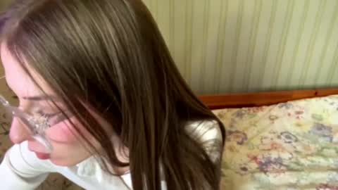 Snapshot of bumblebliss chatting on May 17, 2:02 pm Mary online show from May 17, 2:02 pm