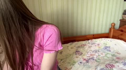 Snapshot of bumblebliss chatting on May 22, 2:01 pm Mary online show from May 22, 2:01 pm