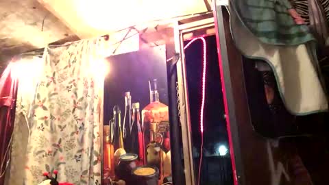 Snapshot of bunniandcryme chatting on November 21, 8:57 am bunniandcryme online show from November 21, 8:57 am