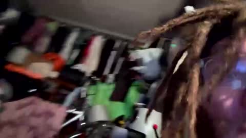 Snapshot of bunniandcryme chatting on November 29, 8:28 am bunniandcryme online show from November 29, 8:28 am