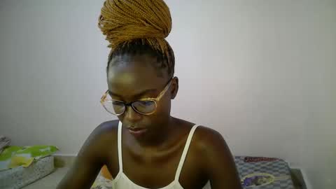 bunny_bliss1 online show from May 10, 2:55 pm