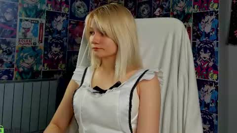 Snapshot of bunny_elsy chatting on June 12, 10:25 am Elsy online show from June 12, 10:25 am