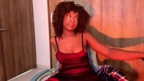 Isa online show from November 22, 9:25 pm