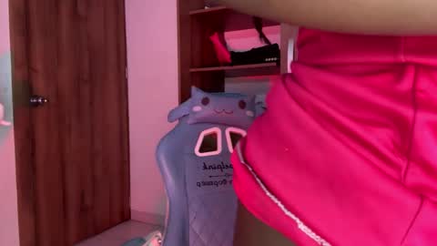 Isa online show from January 8, 10:34 pm