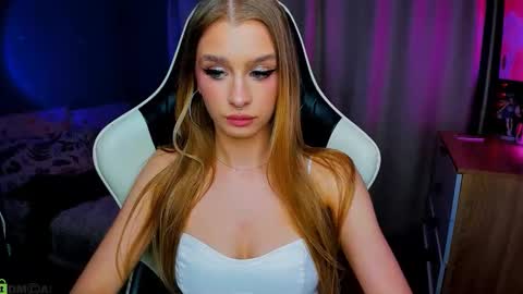 Snapshot of bunny_wetty chatting on October 8, 9:56 pm ruslana online show from October 8, 9:56 pm