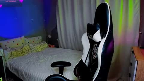 Snapshot of bunny_wetty chatting on October 28, 6:43 pm ruslana online show from October 28, 6:43 pm