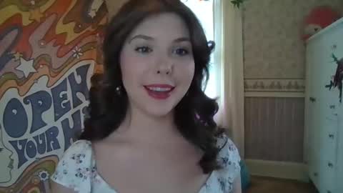Snapshot of bunnyabigail chatting on December 9, 6:57 pm Abigail Grace online show from December 9, 6:57 pm