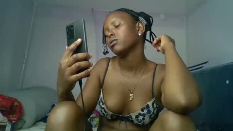 bunnydiva_ online show from May 15, 1:40 pm
