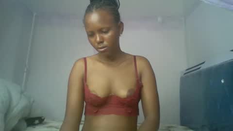 bunnydiva_ online show from May 19, 12:27 am