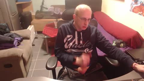 Snapshot of bunnydollstellas_toyboy chatting on February 16, 7:15 am bunnydollstellas_toyboy online show from February 16, 7:15 am