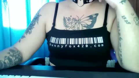 bunnyfox420 online show from September 26, 1:26 pm