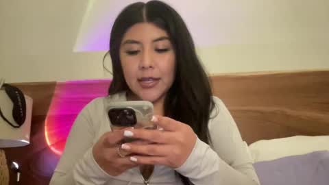 bunnymami333 online show from December 5, 5:04 am