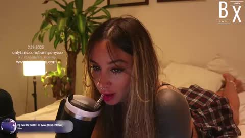 Stephanie   Next stream TUESDAY   6pm  PDT online show from February 28, 10:50 pm