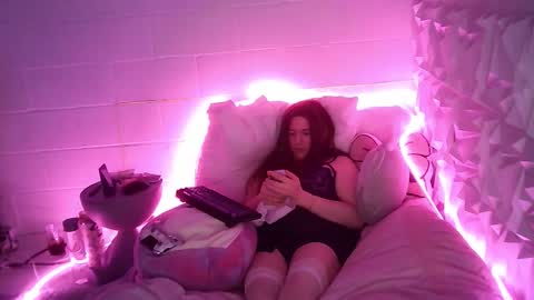 Snapshot of bunnyslutt chatting on February 26, 5:06 am bunnyslutt online show from February 26, 5:06 am