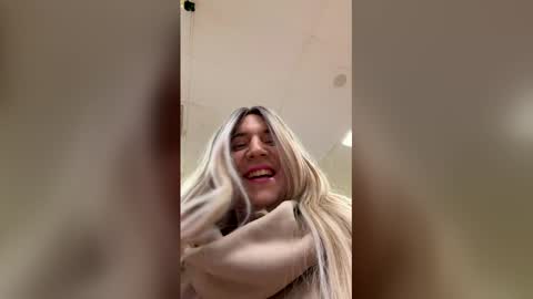 Snapshot of bunnyslutt chatting on April 2, 8:12 am bunnyslutt online show from April 2, 8:12 am