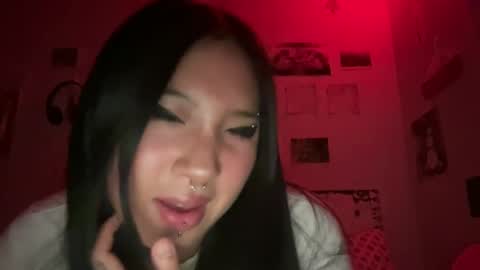 Snapshot of bunnysworld999 chatting on February 22, 1:44 am lulu online show from February 22, 1:44 am