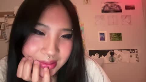 Snapshot of bunnysworld999 chatting on March 9, 12:31 am lulu online show from March 9, 12:31 am