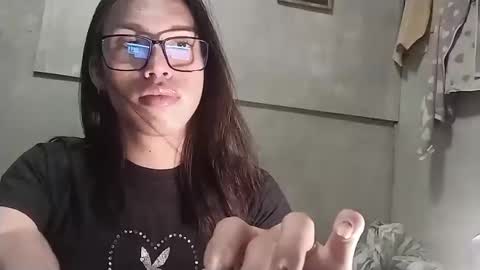 Dia online show from April 6, 5:03 pm