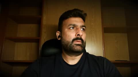 Hairy Arabian online show from October 13, 4:45 am