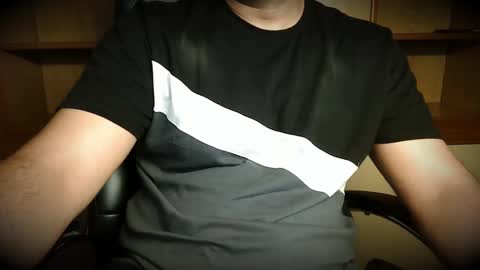 Hairy Arabian online show from November 1, 3:30 am