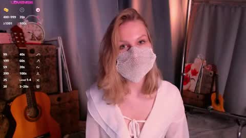 burning_g1rl online show from April 29, 5:30 pm