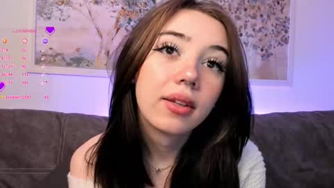 Snapshot of burnletitallburn chatting on February 14, 1:45 am Jessica online show from February 14, 1:45 am