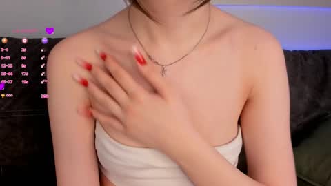 Snapshot of burnletitallburn chatting on February 19, 5:05 am Jessica online show from February 19, 5:05 am