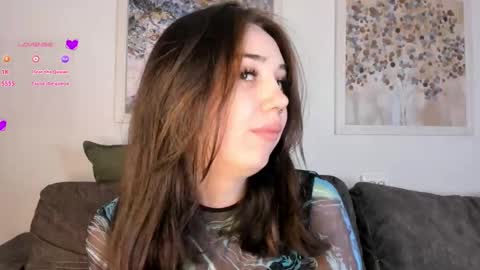 Snapshot of burnletitallburn chatting on February 20, 1:25 am Jessica online show from February 20, 1:25 am