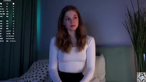 Snapshot of burnletitallburn chatting on February 24, 2:15 pm Jessica online show from February 24, 2:15 pm