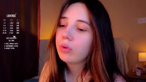 Snapshot of burnletitallburn chatting on October 11, 4:33 am Jessica online show from October 11, 4:33 am