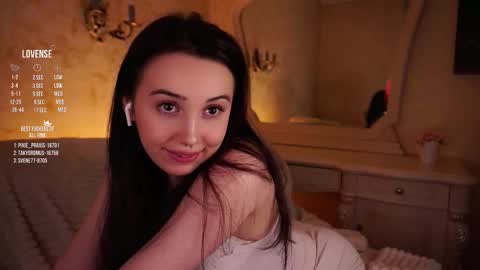 Snapshot of burnletitallburn chatting on October 25, 2:30 am Jessica online show from October 25, 2:30 am