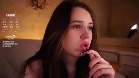 Snapshot of burnletitallburn chatting on October 28, 2:26 am Jessica online show from October 28, 2:26 am