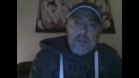Snapshot of burnleyguy1977 chatting on November 30, 3:32 am burnleyguy1977 online show from November 30, 3:32 am
