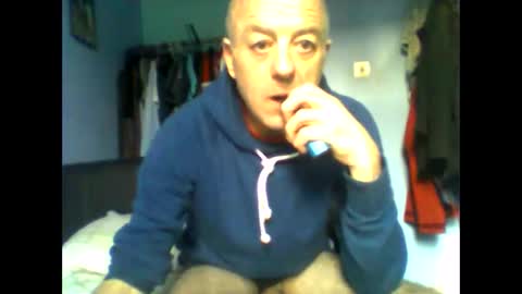 Snapshot of burnleyguy1977 chatting on February 17, 7:49 am burnleyguy1977 online show from February 17, 7:49 am