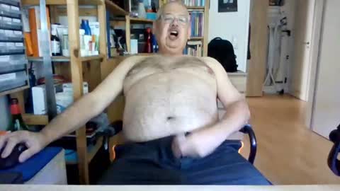 Snapshot of busibaer666 chatting on July 14, 2:56 pm busi online show from July 14, 2:56 pm