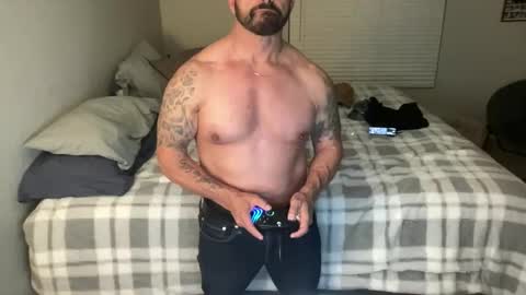 Snapshot of bustedsprockets chatting on March 20, 5:45 am Pocket Daddy cockring gaycouple cockring lovense daddy online show from March 20, 5:45 am