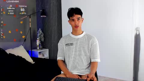 Buster independent model online show from December 18, 8:57 pm