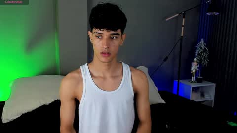 Buster independent model online show from December 20, 12:05 pm