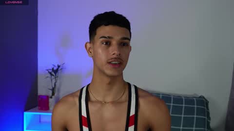 Snapshot of busterspinter chatting on November 27, 5:59 pm Buster independent model online show from November 27, 5:59 pm