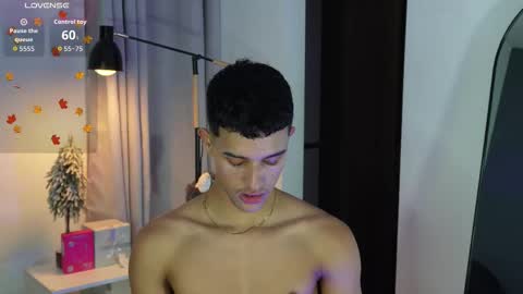 Snapshot of busterspinter chatting on December 19, 2:40 am Buster independent model online show from December 19, 2:40 am