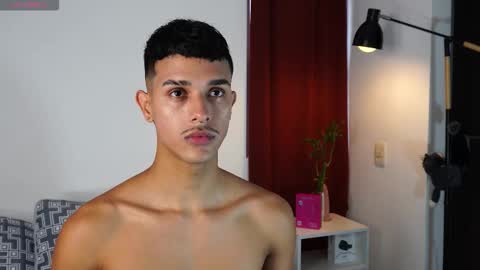 Snapshot of busterspinter chatting on March 3, 10:37 pm Buster independent model online show from March 3, 10:37 pm