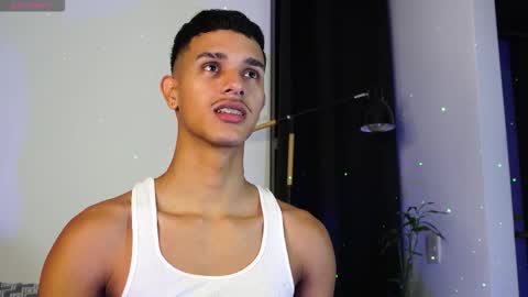 Snapshot of busterspinter chatting on March 17, 12:26 am Buster independent model online show from March 17, 12:26 am