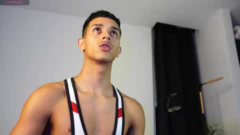 Snapshot of busterspinter chatting on March 24, 12:48 am Buster independent model online show from March 24, 12:48 am