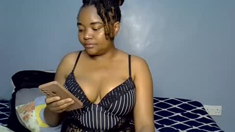 busty kenzi online show from June 29, 12:05 pm