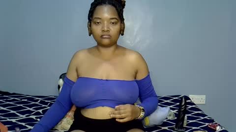 busty kenzi online show from July 15, 12:16 am