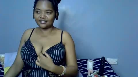 busty kenzi online show from July 15, 8:03 pm