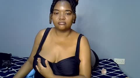 busty kenzi online show from July 21, 6:10 pm