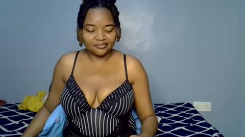busty kenzi online show from July 25, 10:24 am