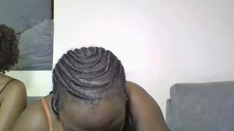 Snapshot of busty_mellons chatting on September 24, 10:35 pm busty_mellons online show from September 24, 10:35 pm